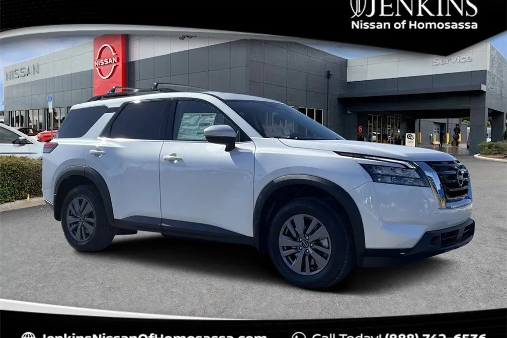 2025 Nissan Pathfinder SV photo 1