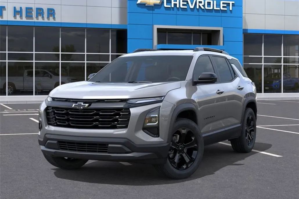 2026 Chevrolet Equinox LT photo 1