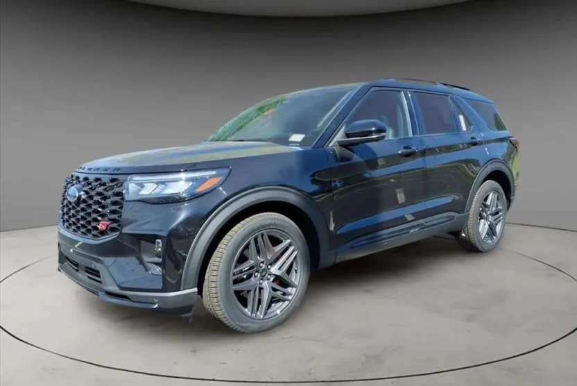 2025 Ford Explorer ST photo 1