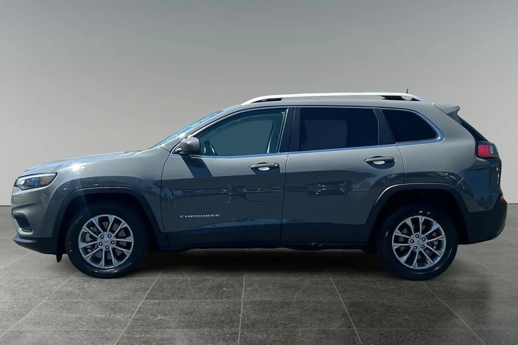 2021 Jeep Cherokee Latitude Lux photo 1