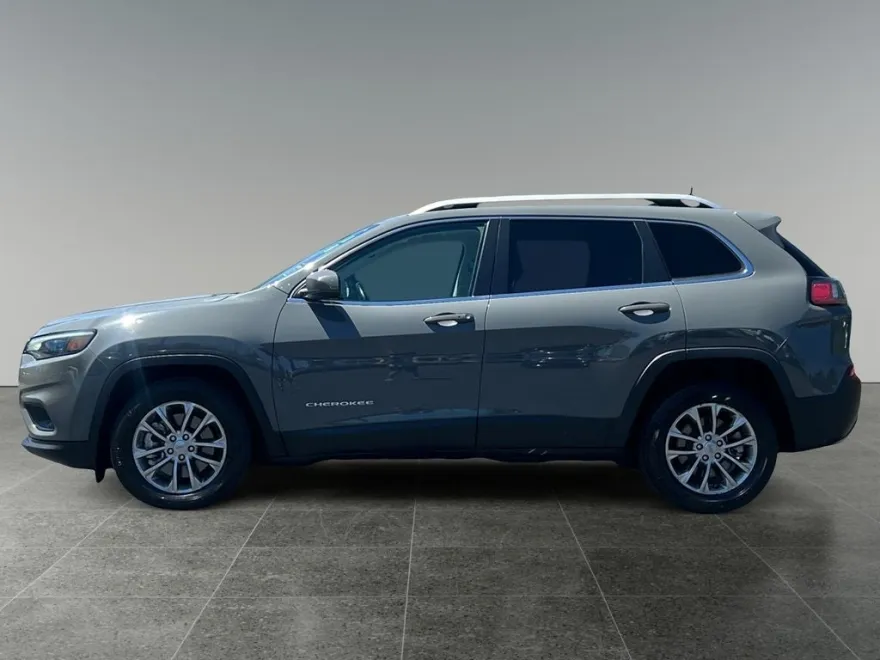 2021 Jeep Cherokee Latitude Lux photo 1