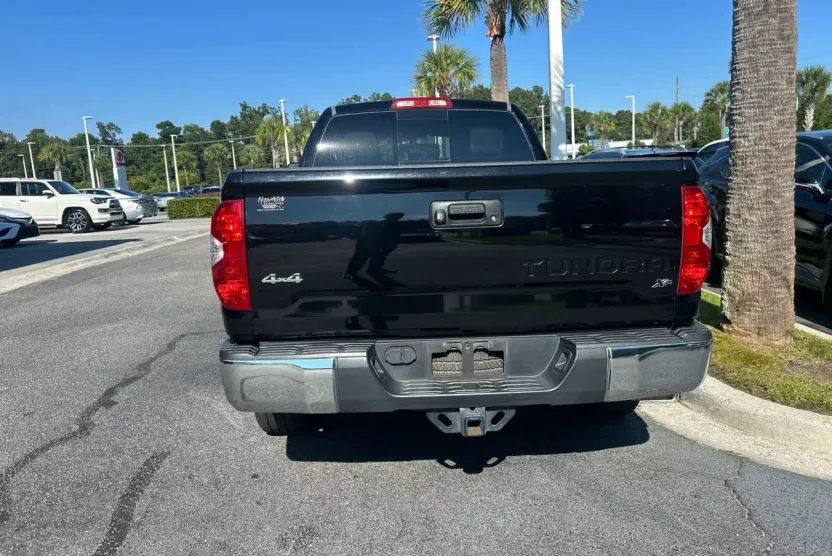 2015 Toyota Tundra SR5 Grade photo 1