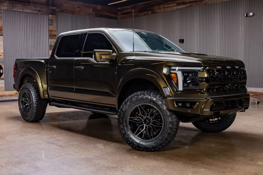 2025 Ford F-150 Raptor photo 1