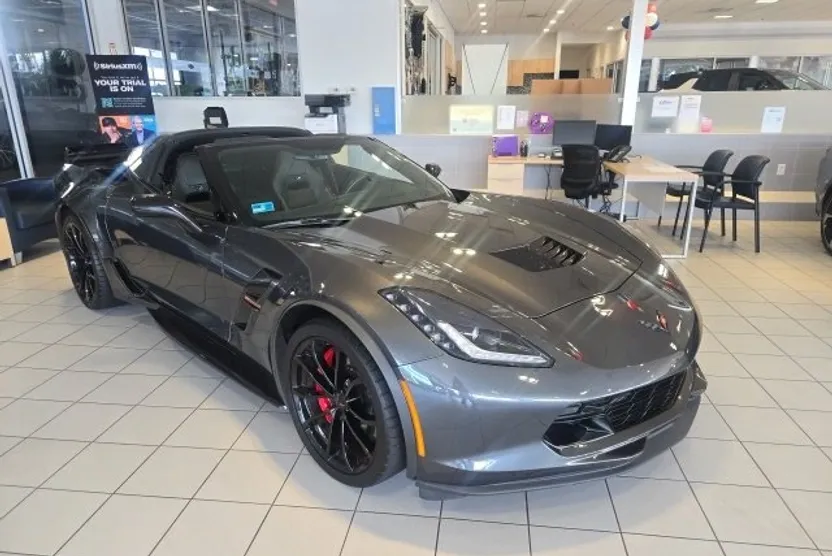 2017 Chevrolet Corvette Grand Sport 2LT photo 1
