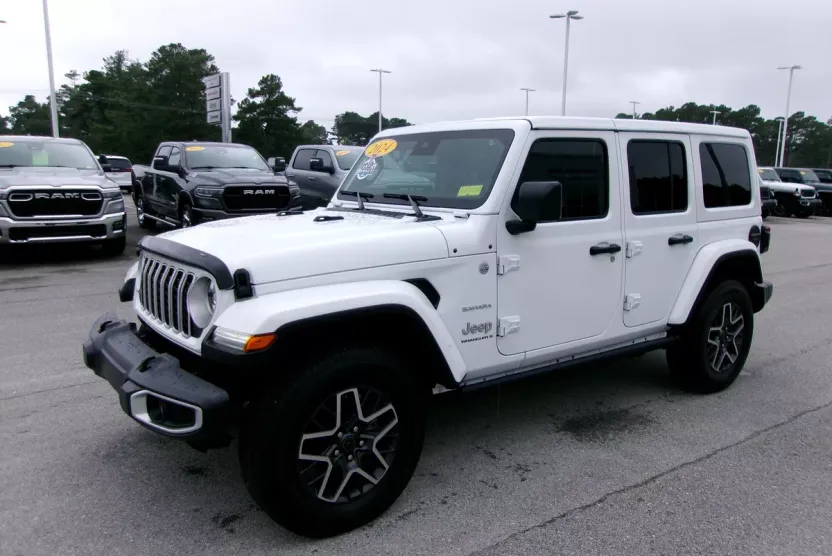 2024 Jeep Wrangler Unlimited Sahara photo 1