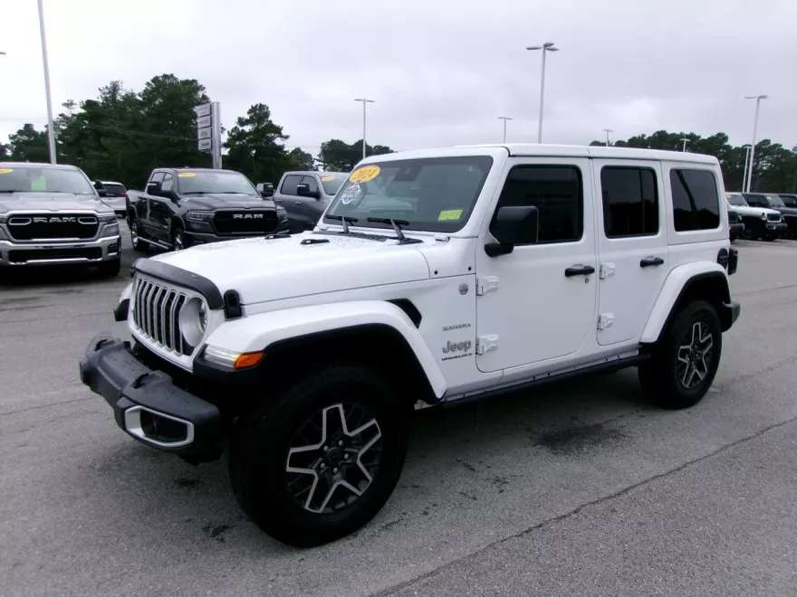 2024 Jeep Wrangler Unlimited Sahara photo 1