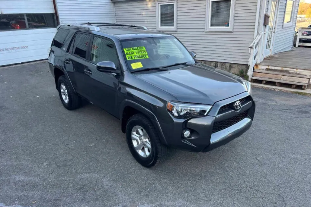 2018 Toyota 4Runner SR5 Premium photo 1