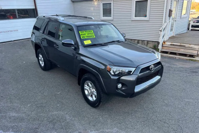 2018 Toyota 4Runner SR5 Premium photo 1