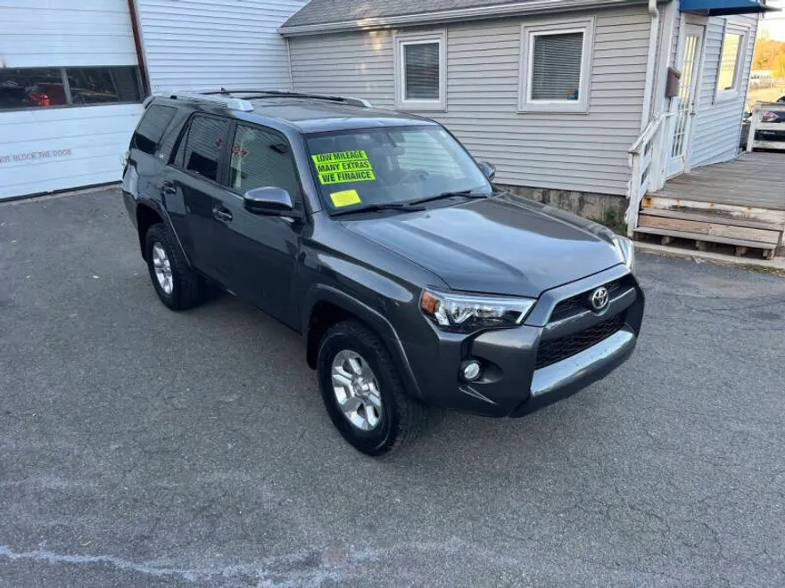 2018 Toyota 4Runner SR5 Premium photo 1