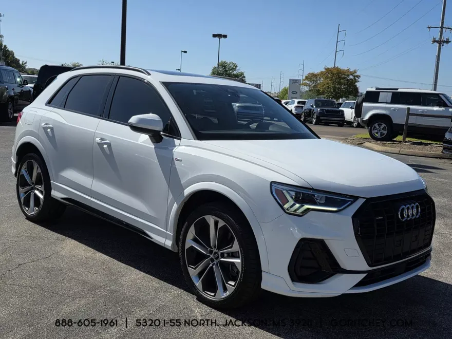2021 Audi Q3 S line Premium Plus photo 1