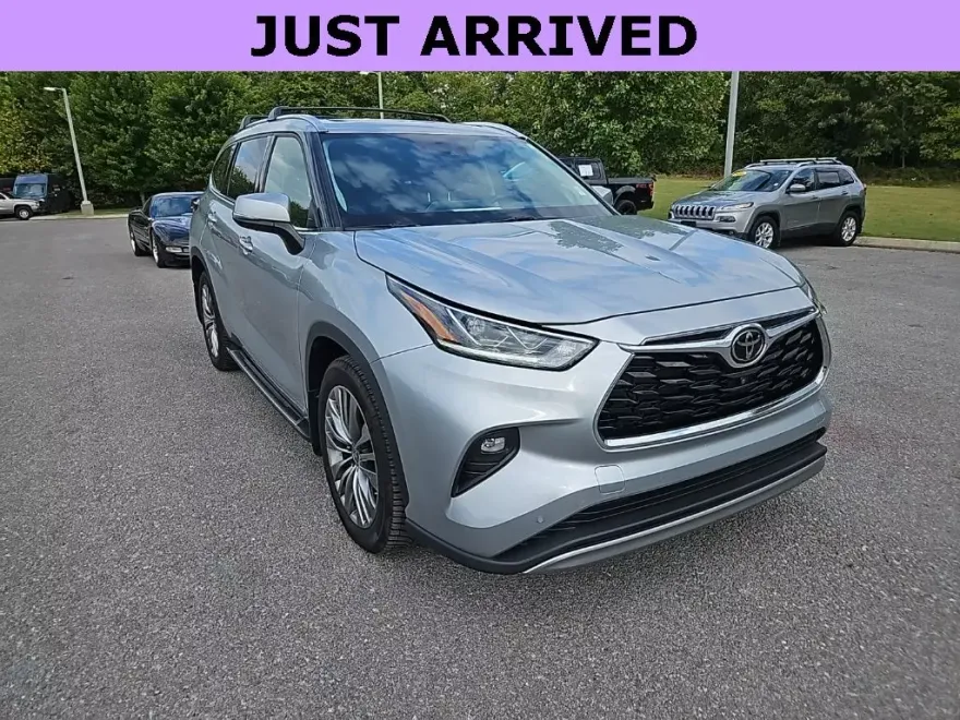 2021 Toyota Highlander Platinum photo 1