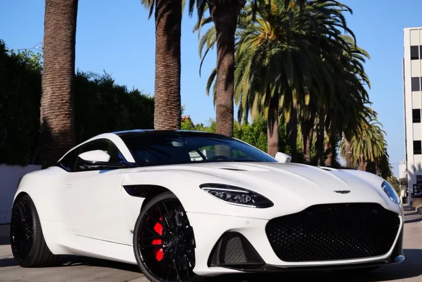 2023 Aston Martin DBS photo 1