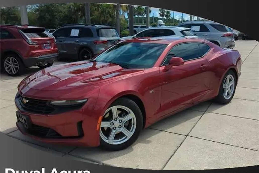 2023 Chevrolet Camaro 1LT photo 1