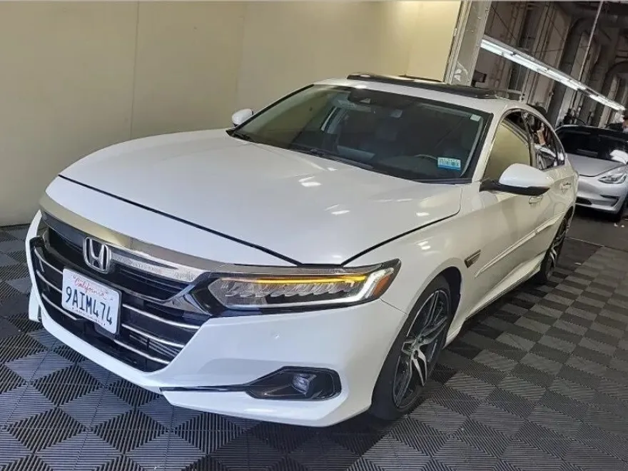 2021 Honda Accord Touring 2.0T photo 1