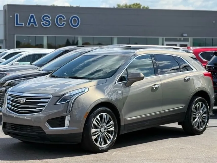 2018 Cadillac XT5 Premium Luxury photo 1