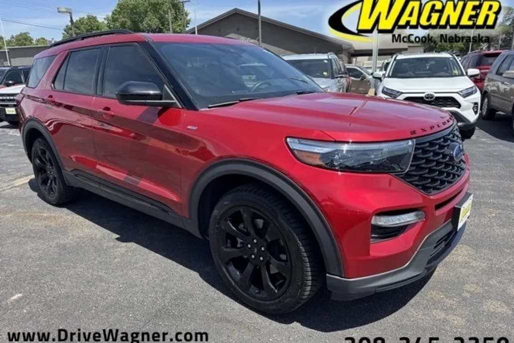 2023 Ford Explorer ST-Line photo 1