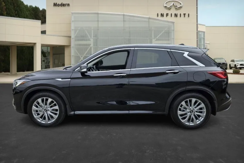 2025 Infiniti QX50 Luxe AWD photo 1