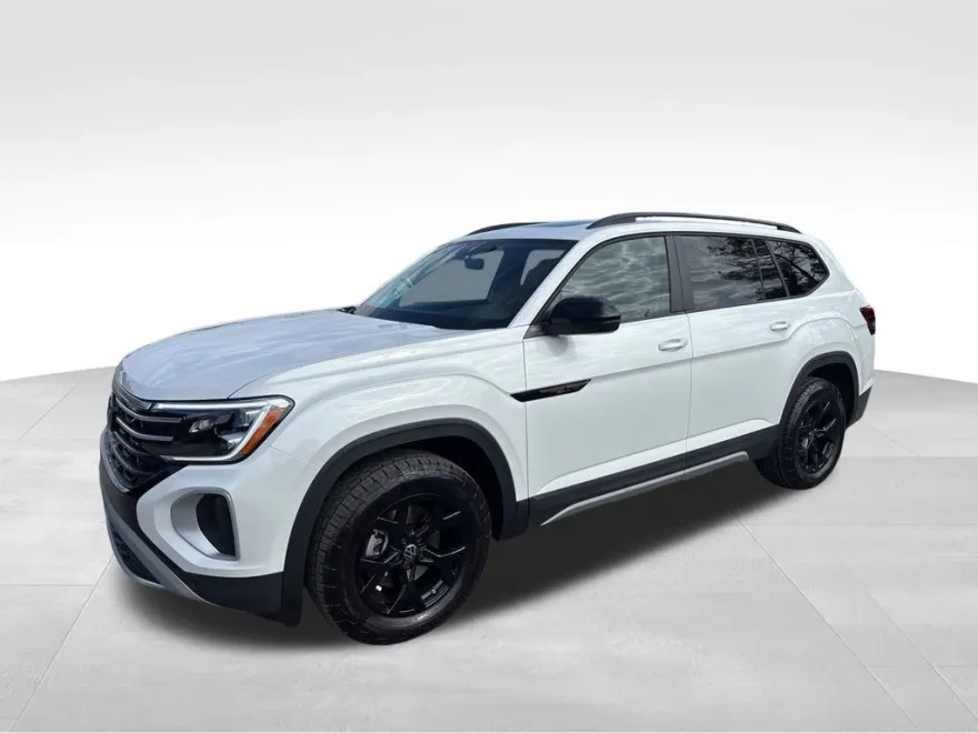 2026 Volkswagen Atlas Peak Edition SE photo 1