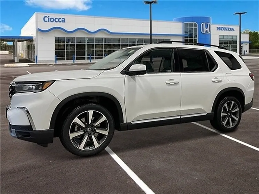 2025 Honda Pilot Elite photo 1