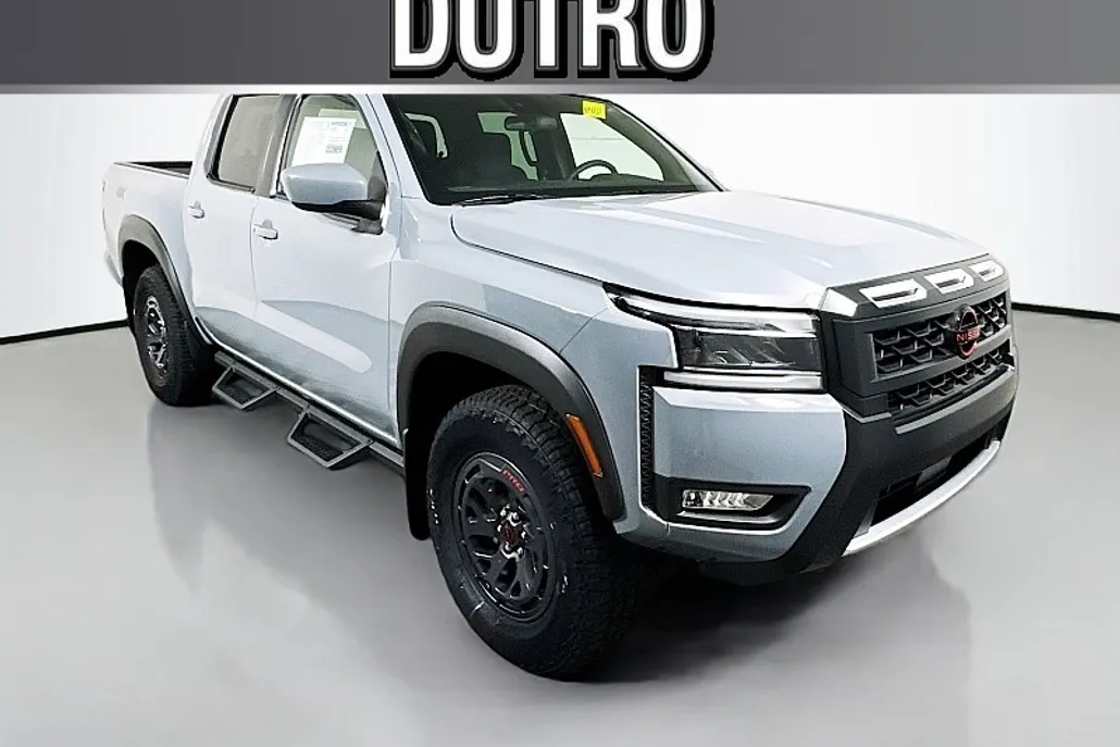 2025 Nissan Frontier PRO-4X photo 1