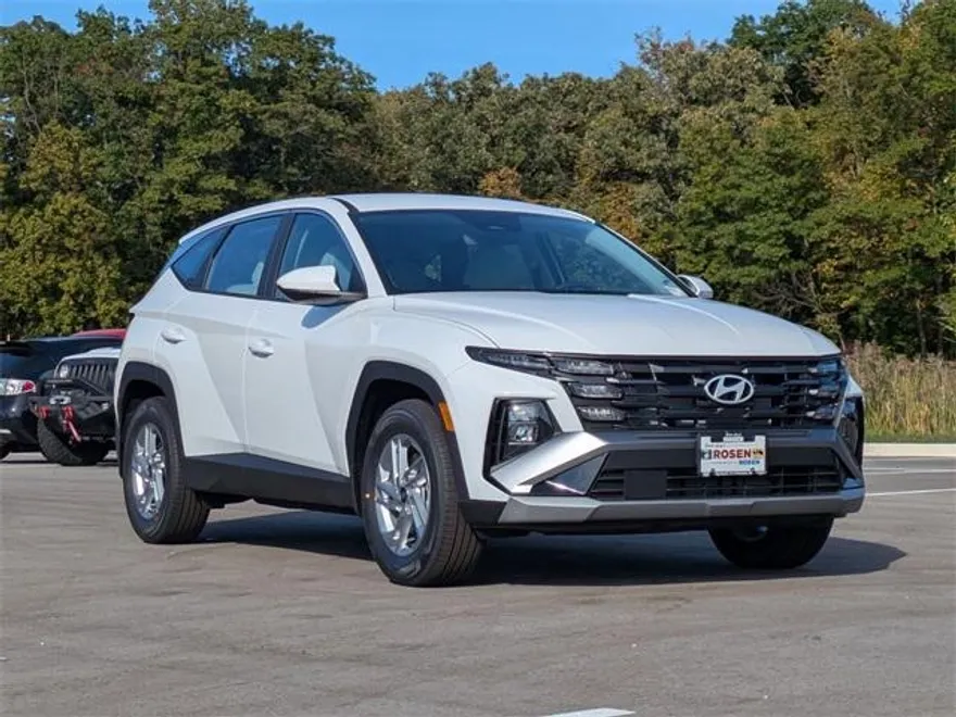 2025 Hyundai Tucson SE photo 1
