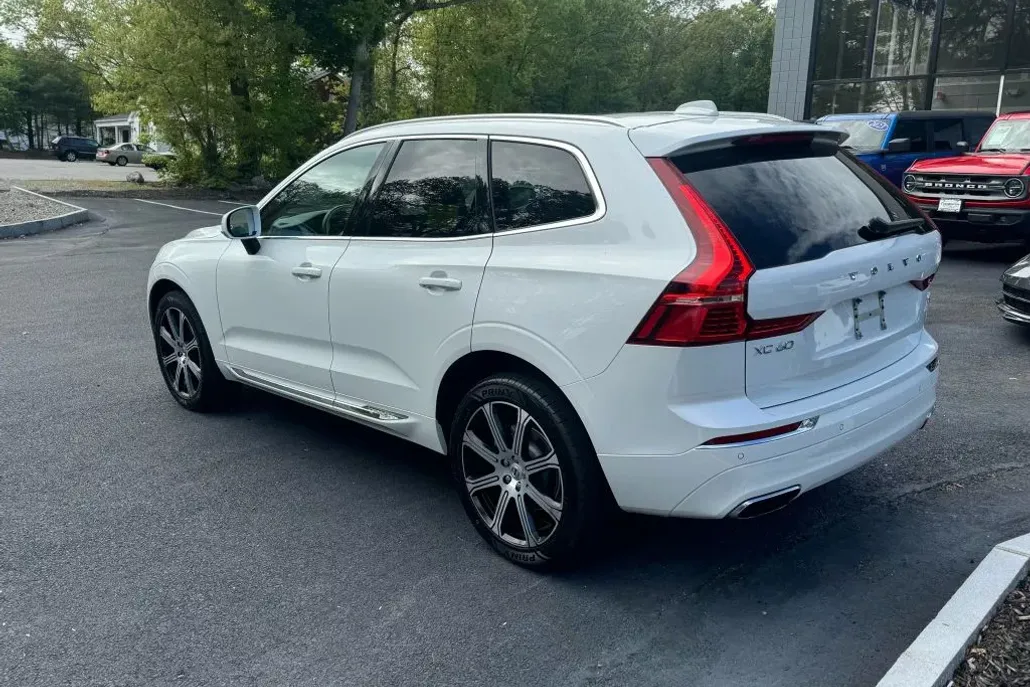 2020 Volvo XC60 T5 Inscription photo 1