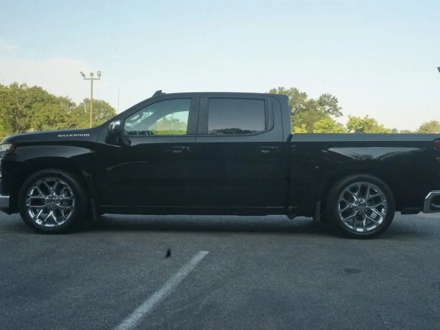 2019 Chevrolet Silverado 1500 LT photo 1