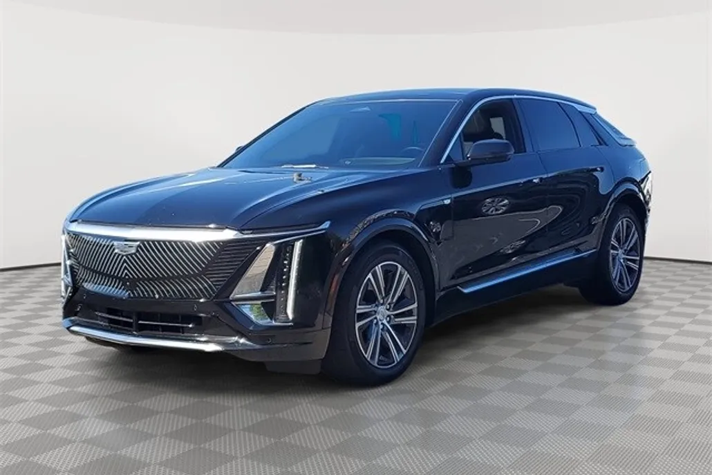 2024 Cadillac Lyriq Luxury photo 1