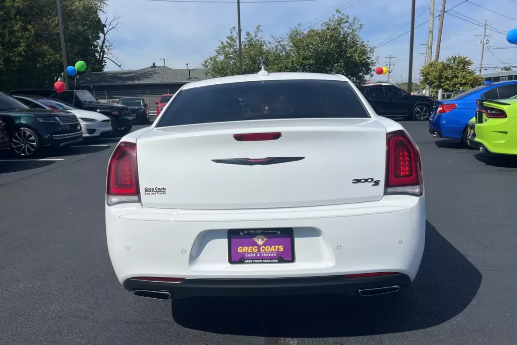 2023 Chrysler 300 S photo 1