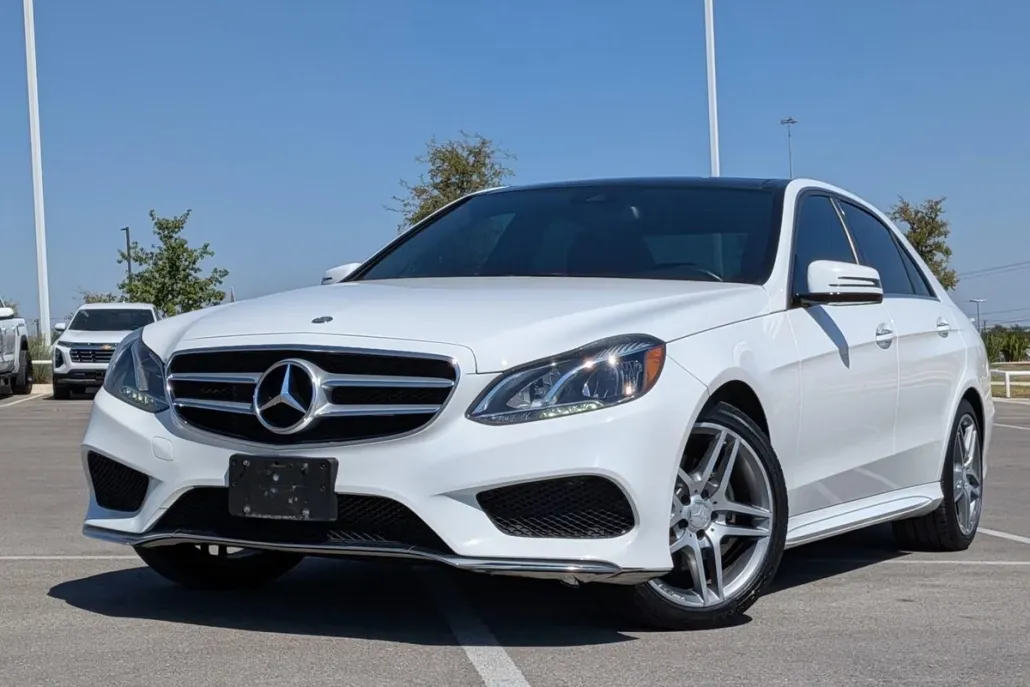 2016 Mercedes Benz E 350 Sport Sedan photo 1