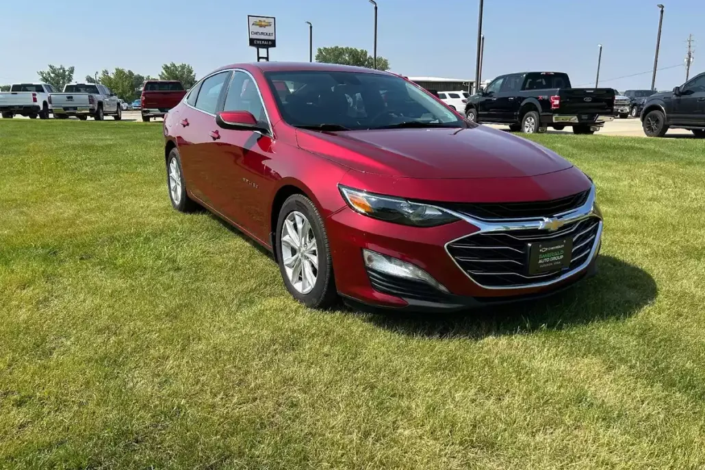 2019 Chevrolet Malibu 1LT photo 1