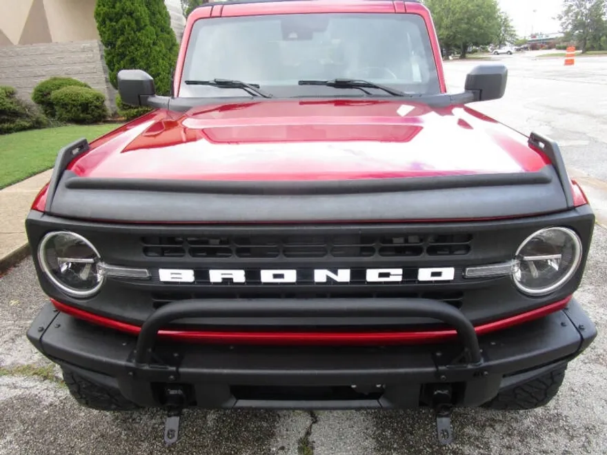 2021 Ford Bronco Black Diamond photo 1