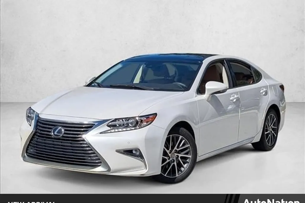 2017 Lexus ES 350 photo 1