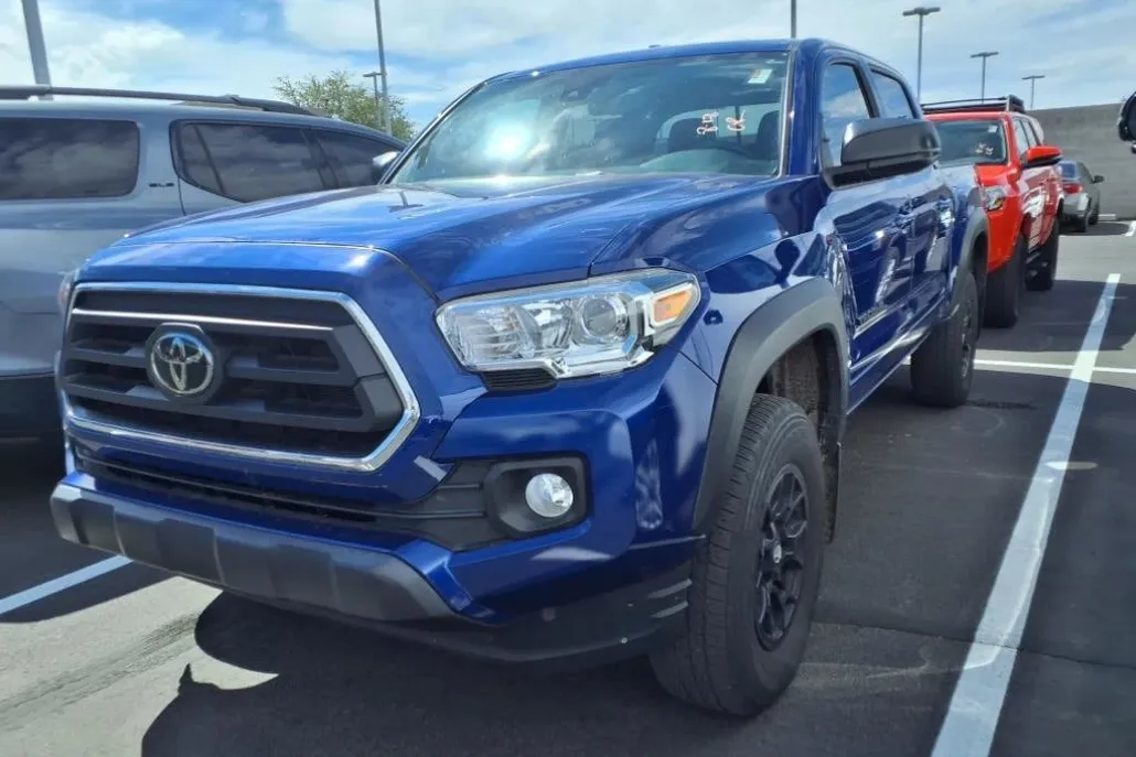 2023 Toyota Tacoma SR5 V6 photo 1