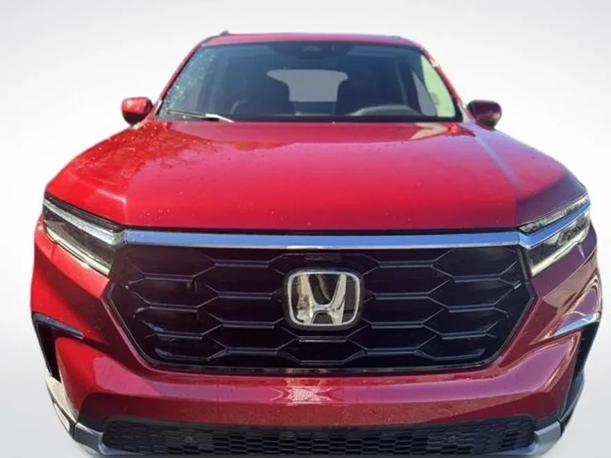 2025 Honda Pilot Touring photo 1