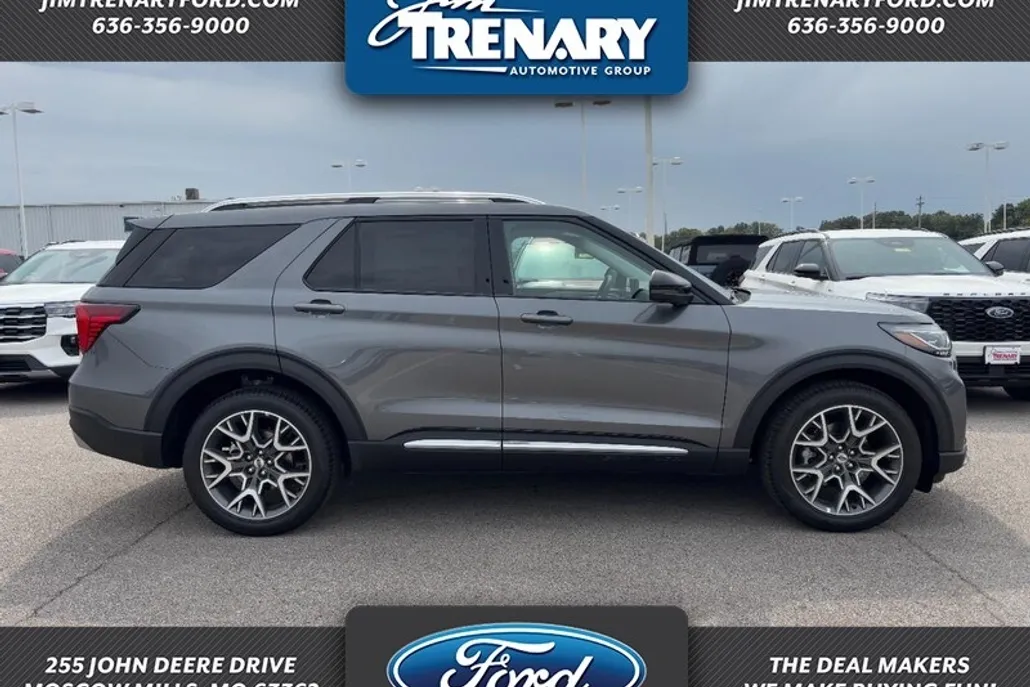 2025 Ford Explorer Platinum photo 1