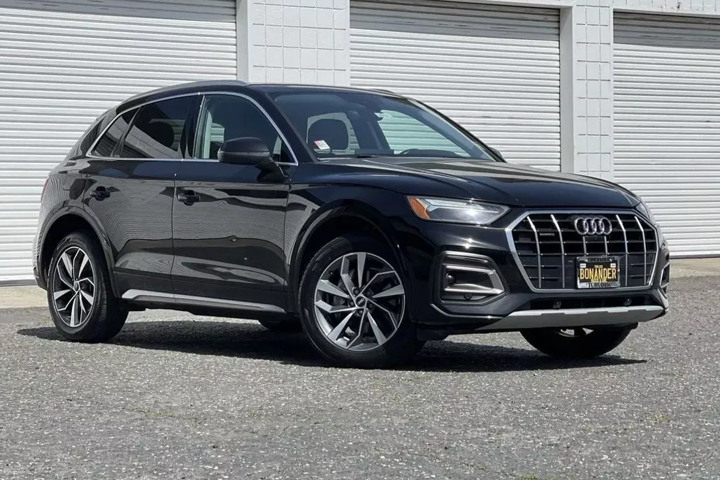 2021 Audi Q5 Premium Plus photo 1