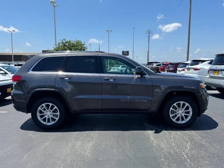 2021 Jeep Grand Cherokee Laredo E photo 1