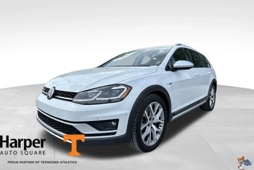 2019 Volkswagen Golf Alltrack TSI photo 1