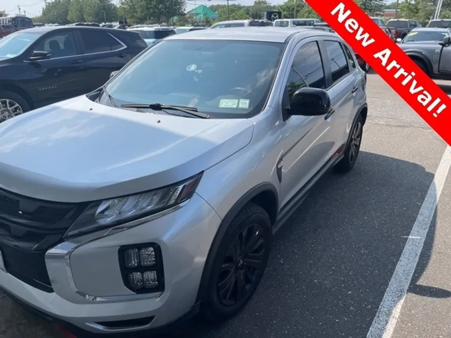 2020 Mitsubishi Outlander Sport ES photo 1