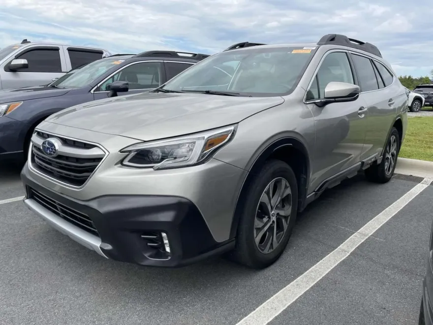2020 Subaru Outback Limited photo 1