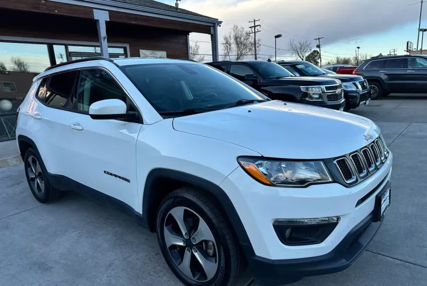 2017 Jeep Compass Latitude photo 1