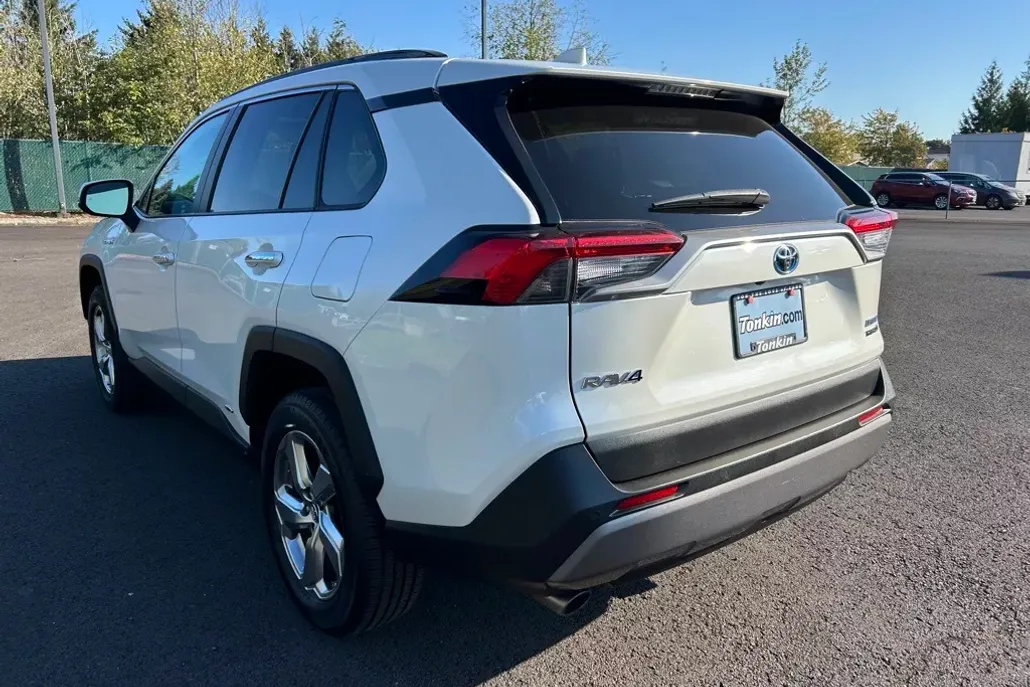 2019 Toyota RAV4 Hybrid Limited photo 1