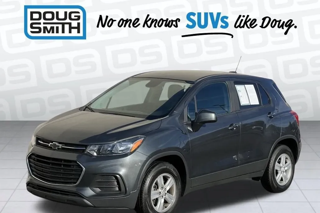 2020 Chevrolet Trax LS photo 1