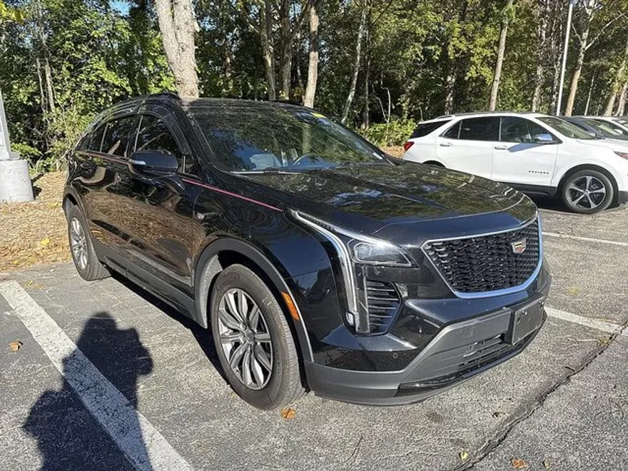 2023 Cadillac XT4 Sport photo 1