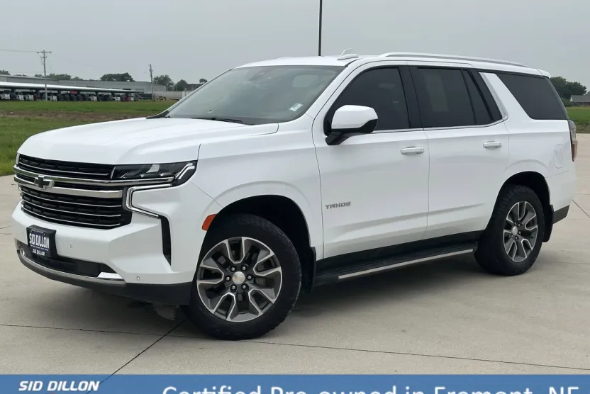 2022 Chevrolet Tahoe LT photo 1