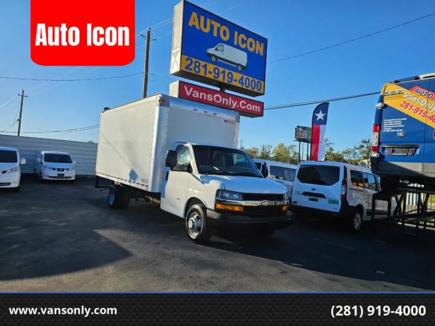 2019 Chevrolet Express 3500 Cutaway photo 1
