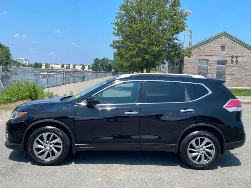 2014 Nissan Rogue SL photo 1