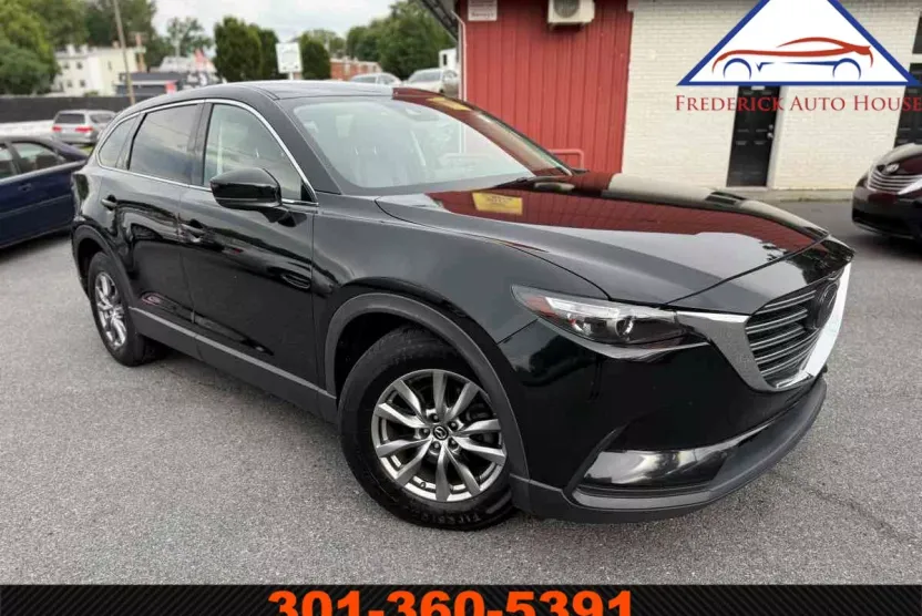 2018 Mazda CX-9 Touring photo 1