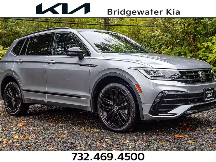 2022 Volkswagen Tiguan SE R-Line Black photo 1